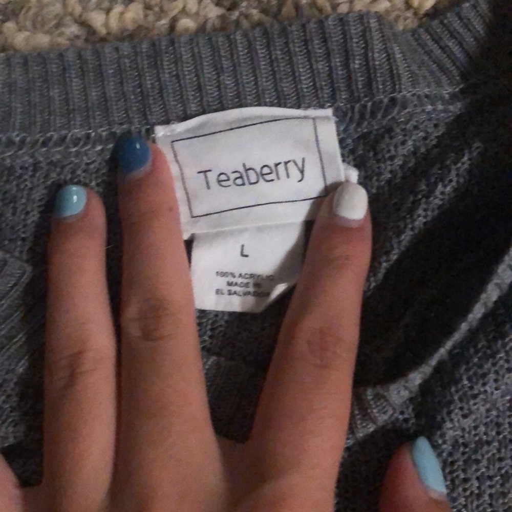 gray sweater! - Picture 3 of 3